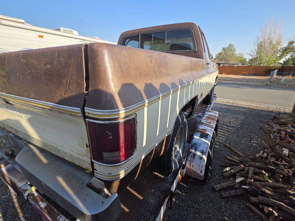 77-gmc-1977-brown-4