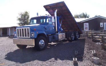 79-international-flat-bed-dump-diesel-1979-blue