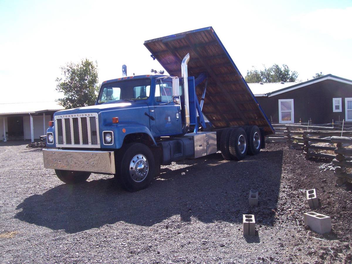 79-international-flat-bed-dump-diesel-1979-blue