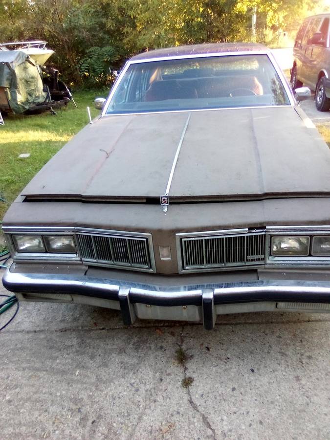 83-olds-regency-brougham-4dr-1983-3