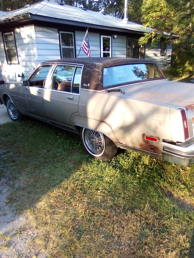 83-olds-regency-brougham-4dr-1983-5
