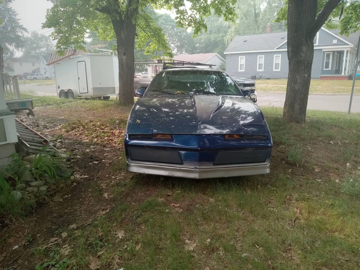 83-pontiac-1983-blue-1