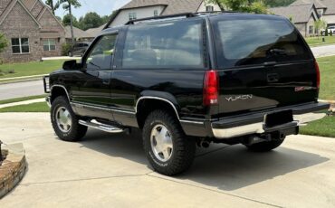 93-gmc-yukon-sle-1993-black-1
