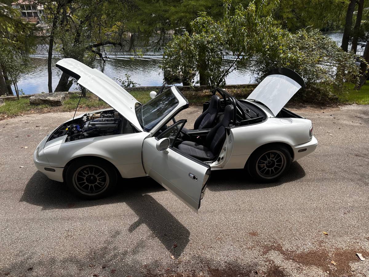 93-mazda-miata-mx5-1993-white-2