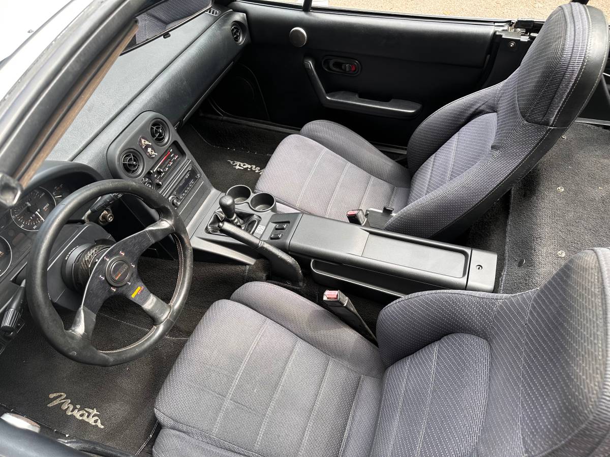 93-mazda-miata-mx5-1993-white-9