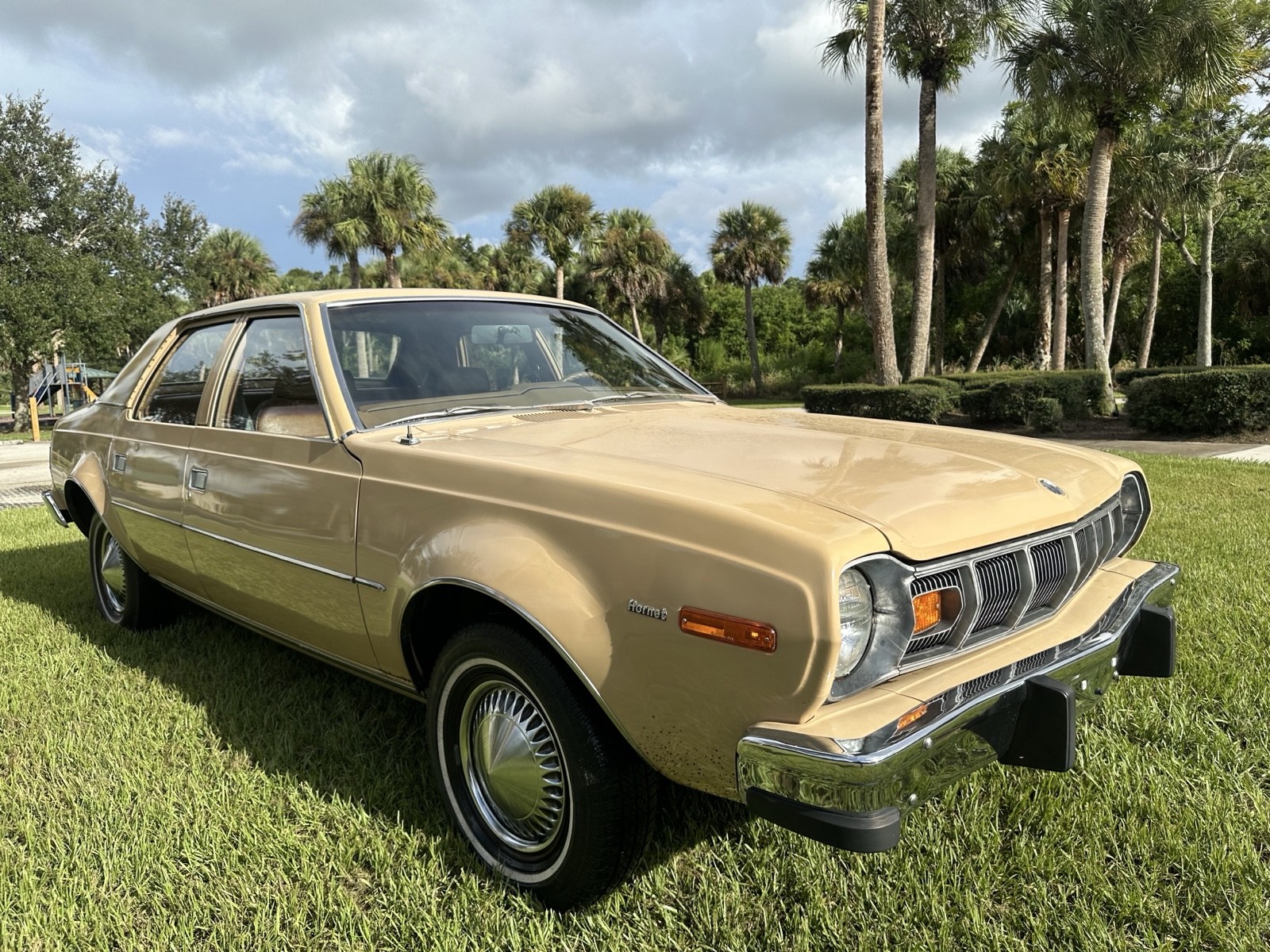 AMC-Hornet-1977-Sedan-1