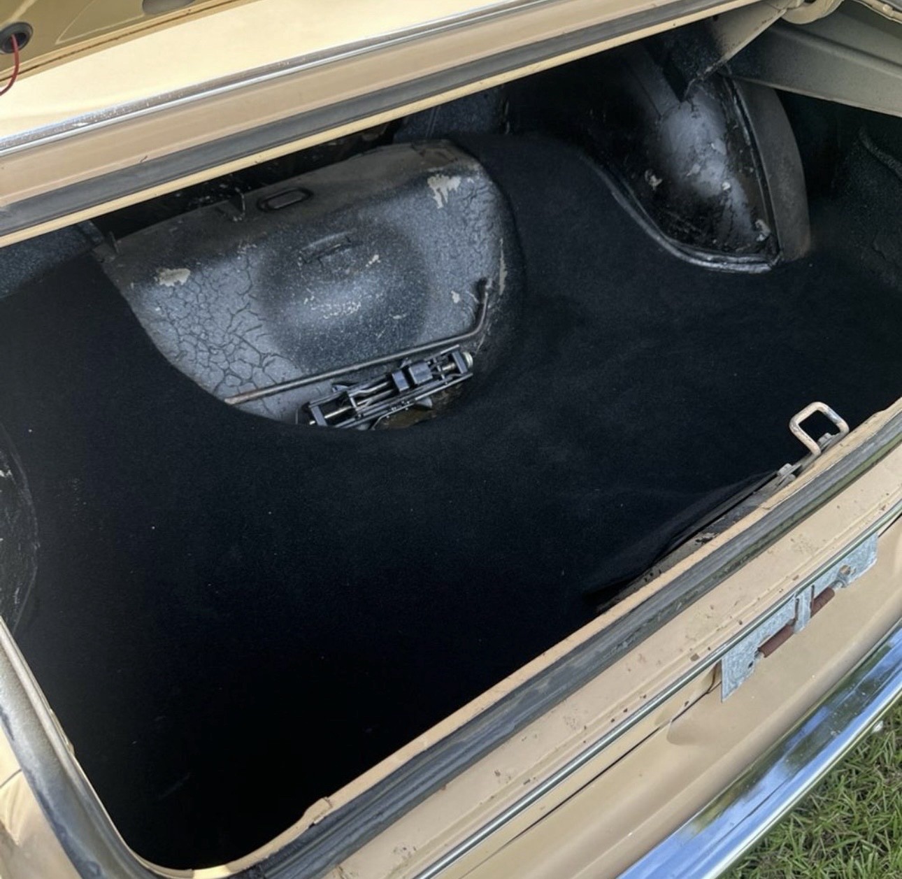 AMC-Hornet-1977-Sedan-7