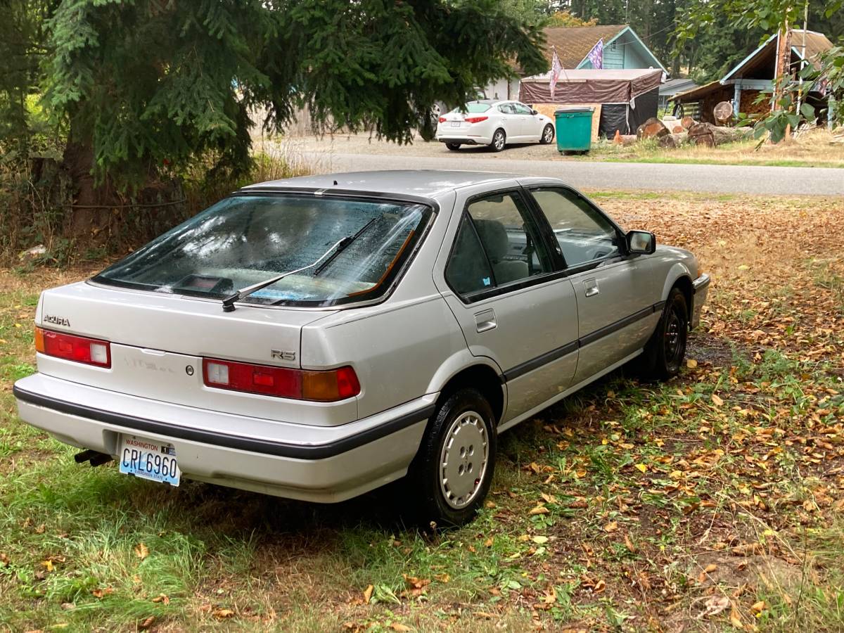 Acura-integra-rs-1987-silver-3