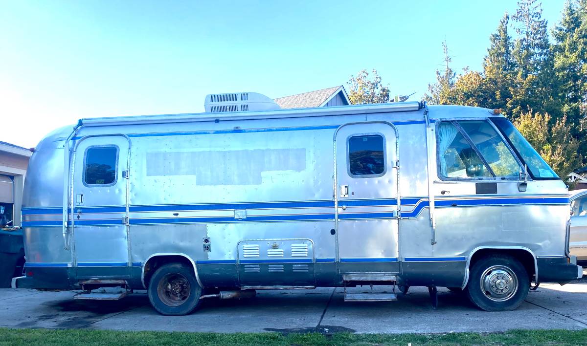 Airstream-transair-24-motorhome-1982-silver-1