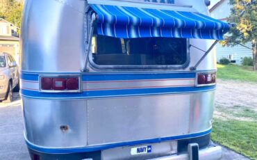 Airstream-transair-24-motorhome-1982-silver-2