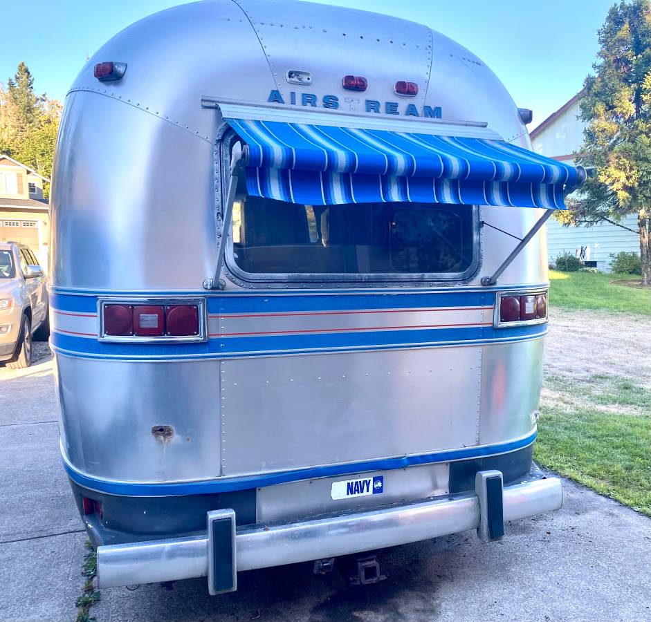 Airstream-transair-24-motorhome-1982-silver-2