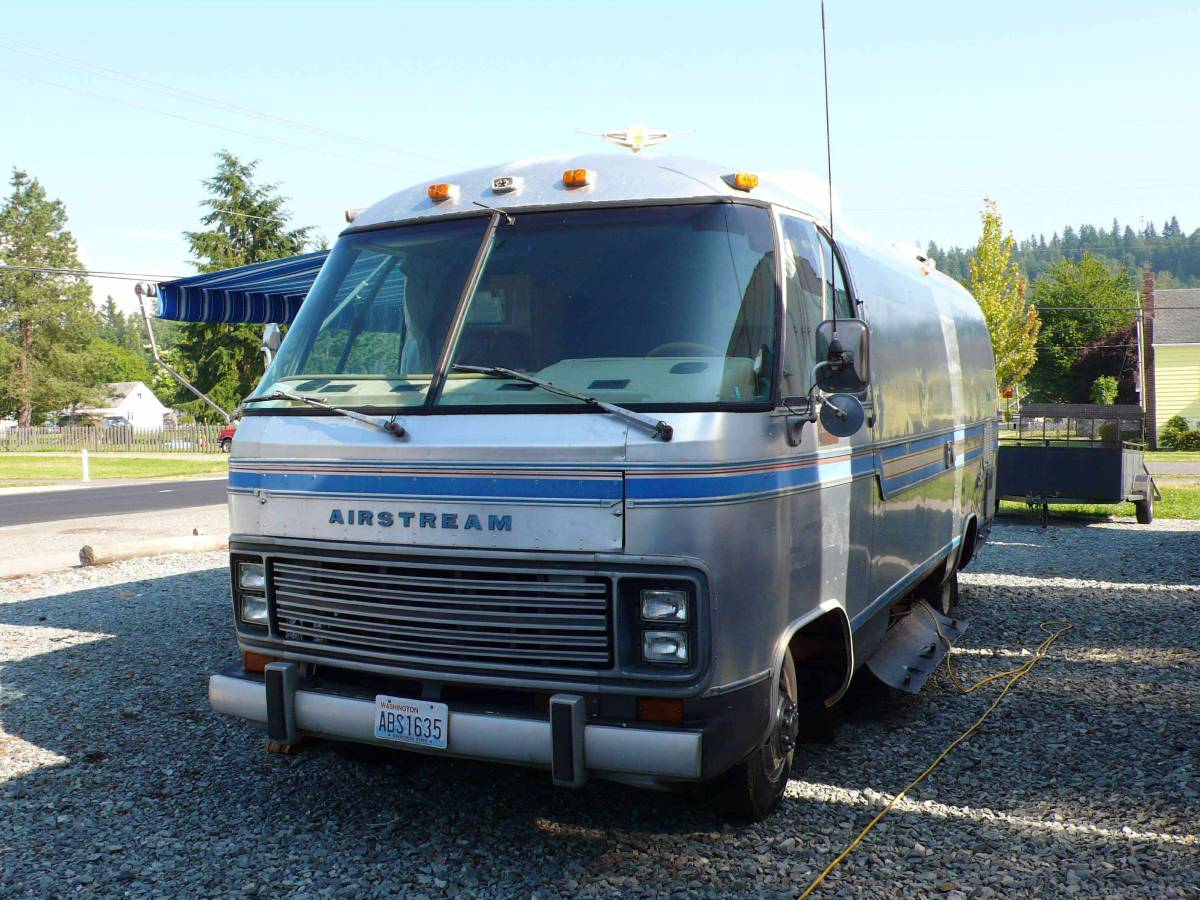 Airstream-transair-24-motorhome-1982-silver
