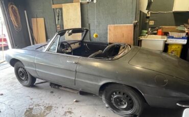 Alfa-Romeo-Duetto-1967-Convertible-1