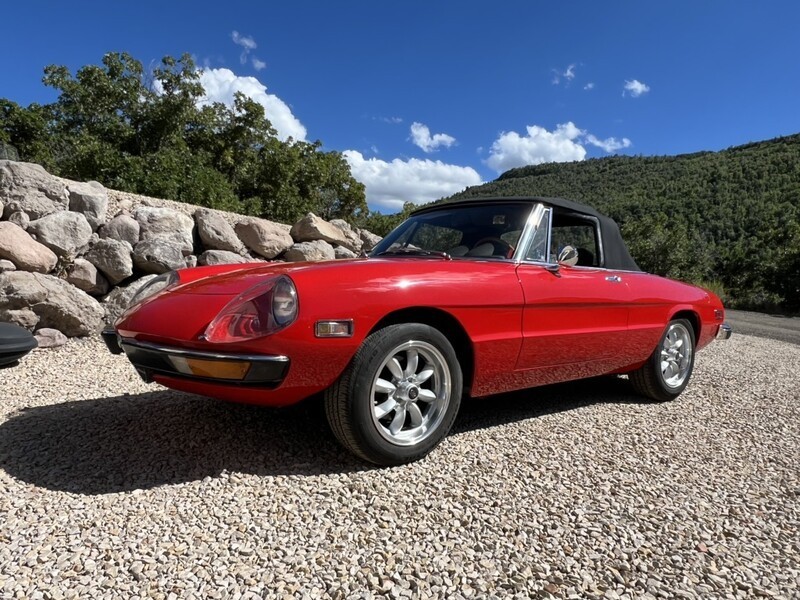 Alfa-Romeo-Spider-1972-Convertible