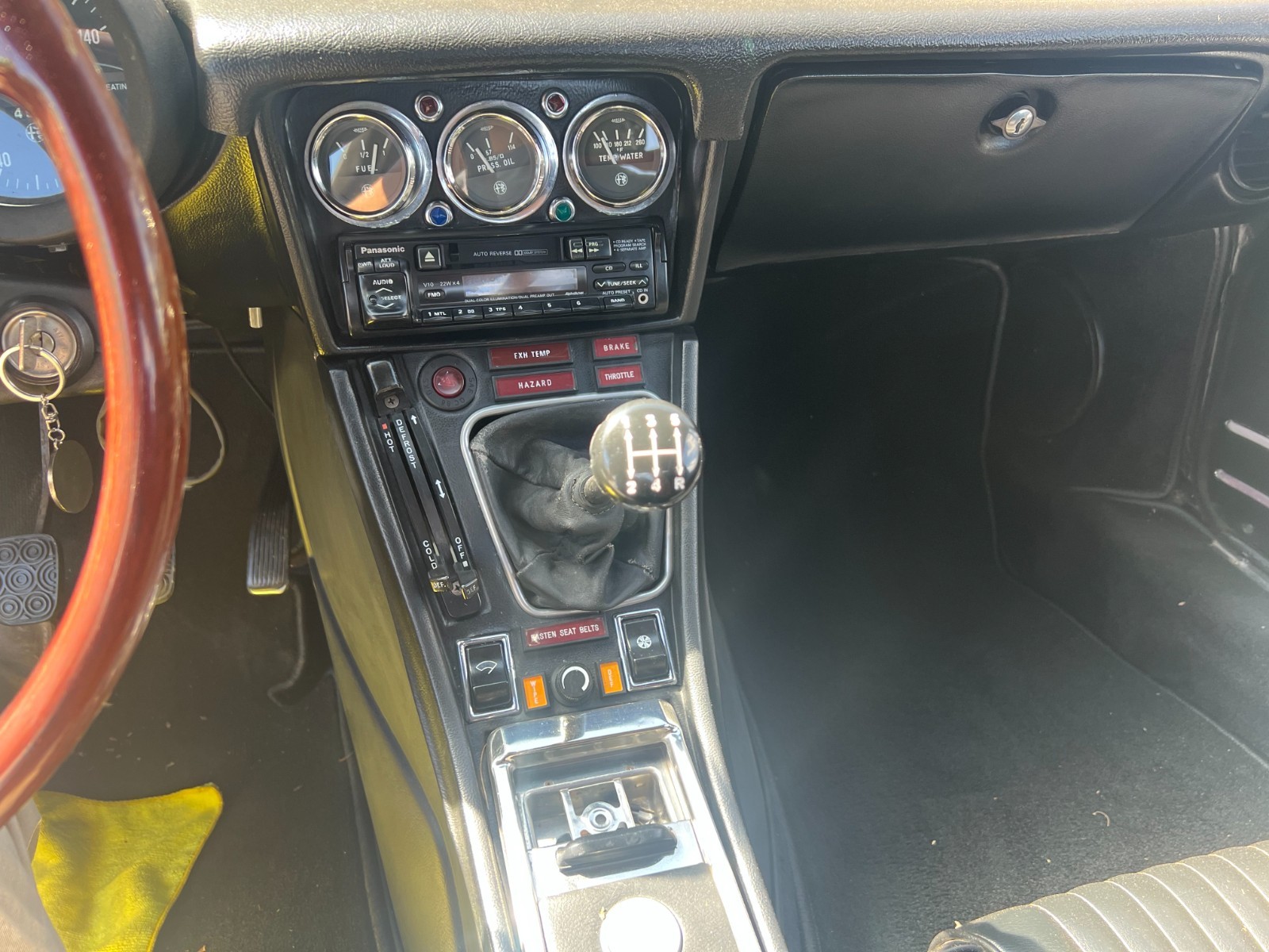 Alfa-Romeo-Spider-1978-Convertible-17