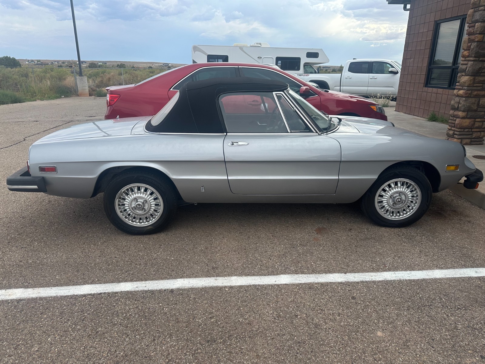 Alfa-Romeo-Spider-1978-Convertible-4