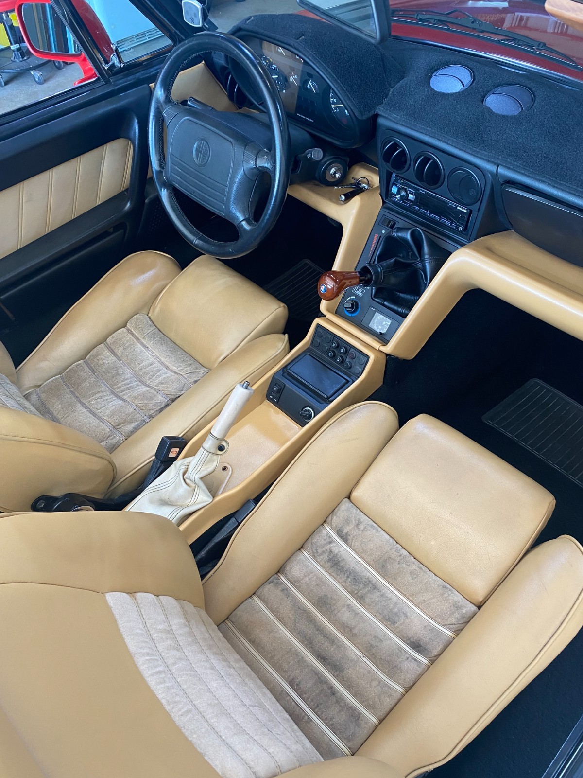 Alfa-Romeo-Spider-1991-Convertible-8