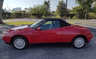 Alfa-Romeo-Spider-1996-Convertible-1