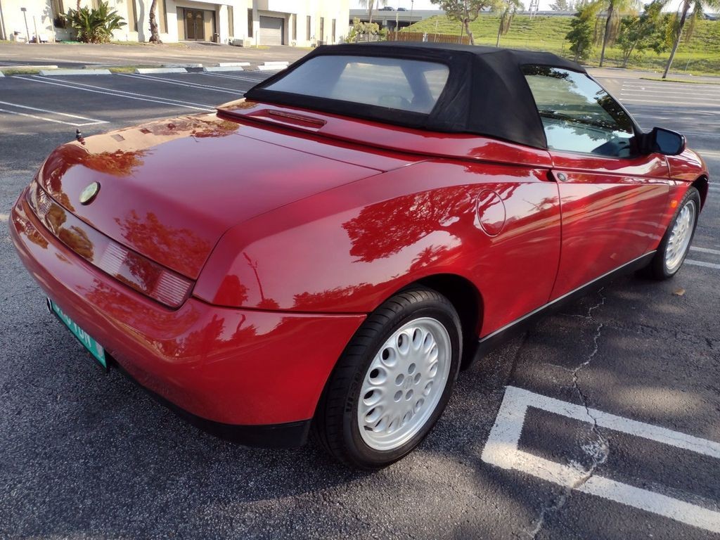 Alfa-Romeo-Spider-1996-Convertible-5