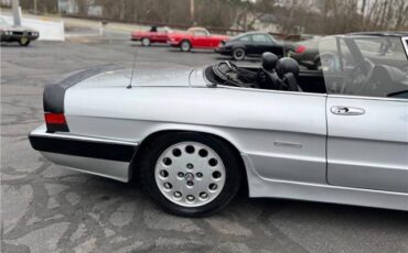 Alfa-Romeo-Spider-Quadrifoglio-1987-11