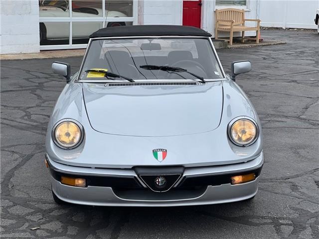Alfa-Romeo-Spider-Quadrifoglio-1987-16
