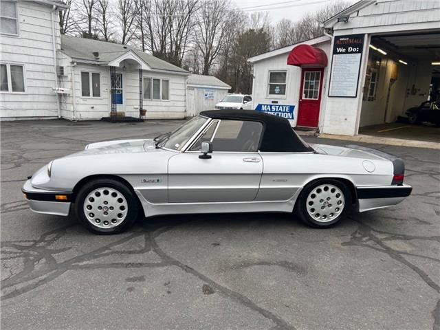 Alfa-Romeo-Spider-Quadrifoglio-1987-18