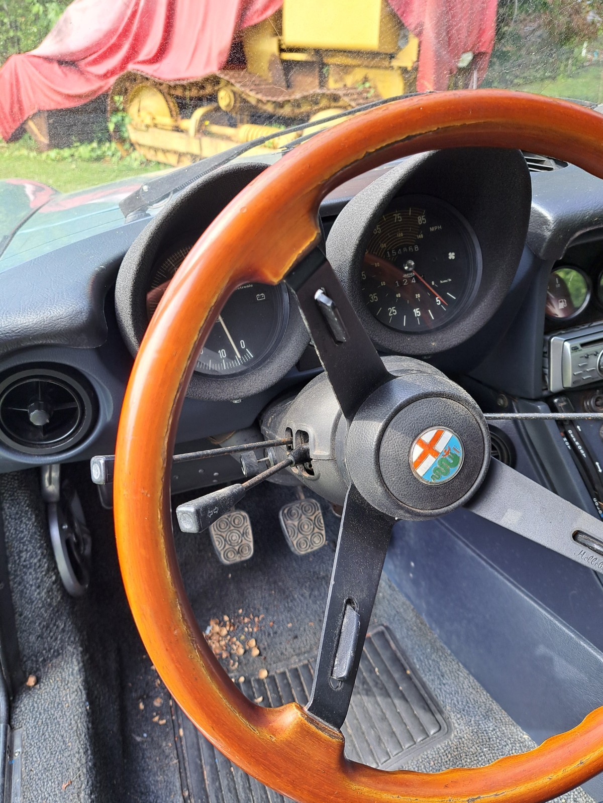 Alfa-Romeo-Veloce-1983-Convertible-7
