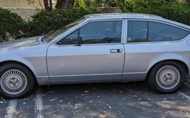Alfa-romeo-alfetta-gt-1976-silver