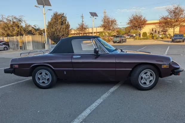 Alfa-romeo-spider-1982-red-3