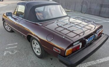 Alfa-romeo-spider-1982-red-4