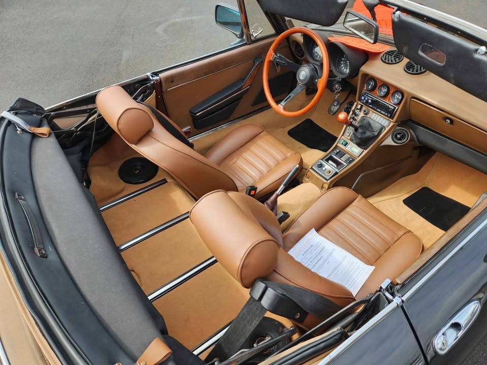 Alfa-romeo-spider-1984-1