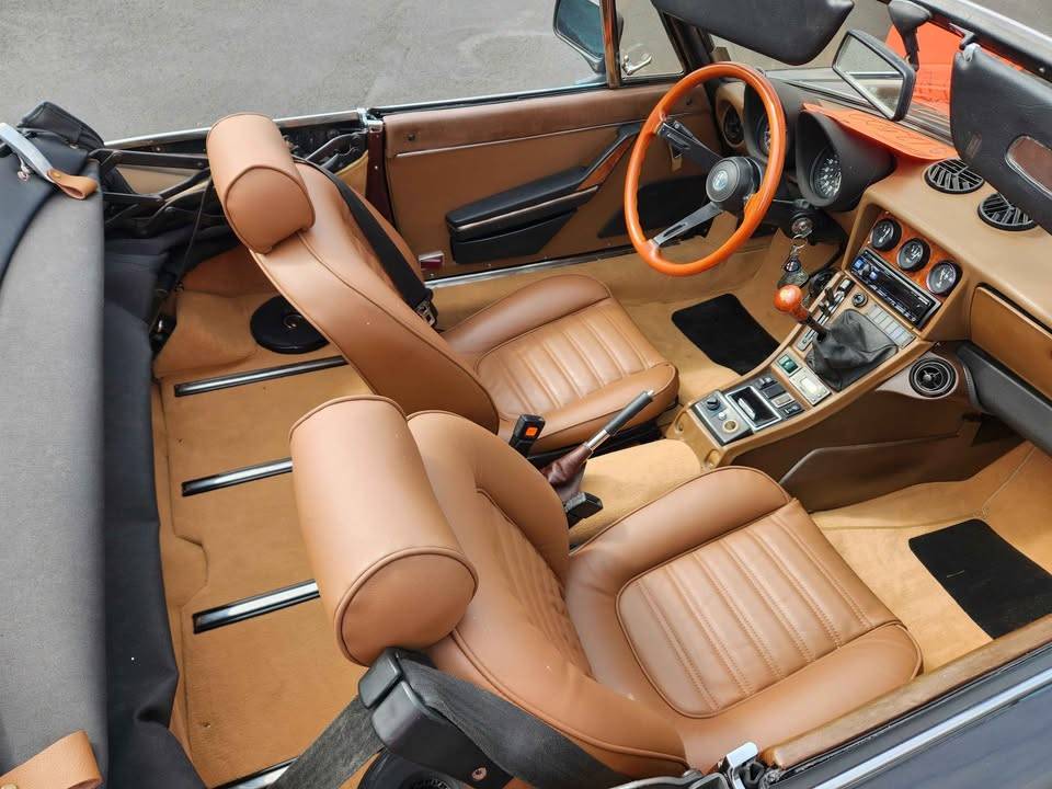 Alfa-romeo-spider-1984-10