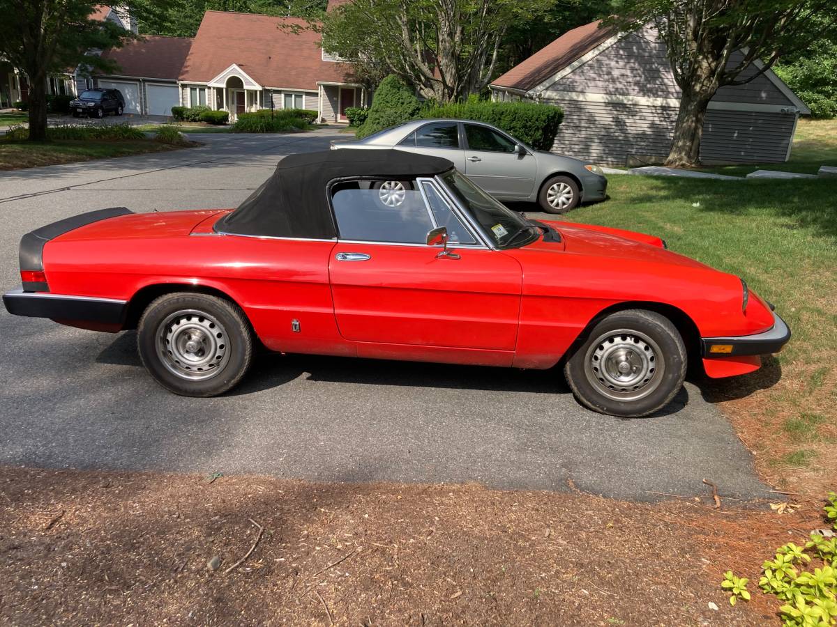 Alfa-romeo-spider-1985-red-4