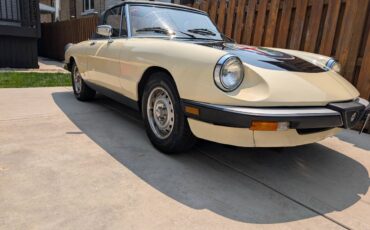 Alfa-romeo-spider-1985-yellow-2