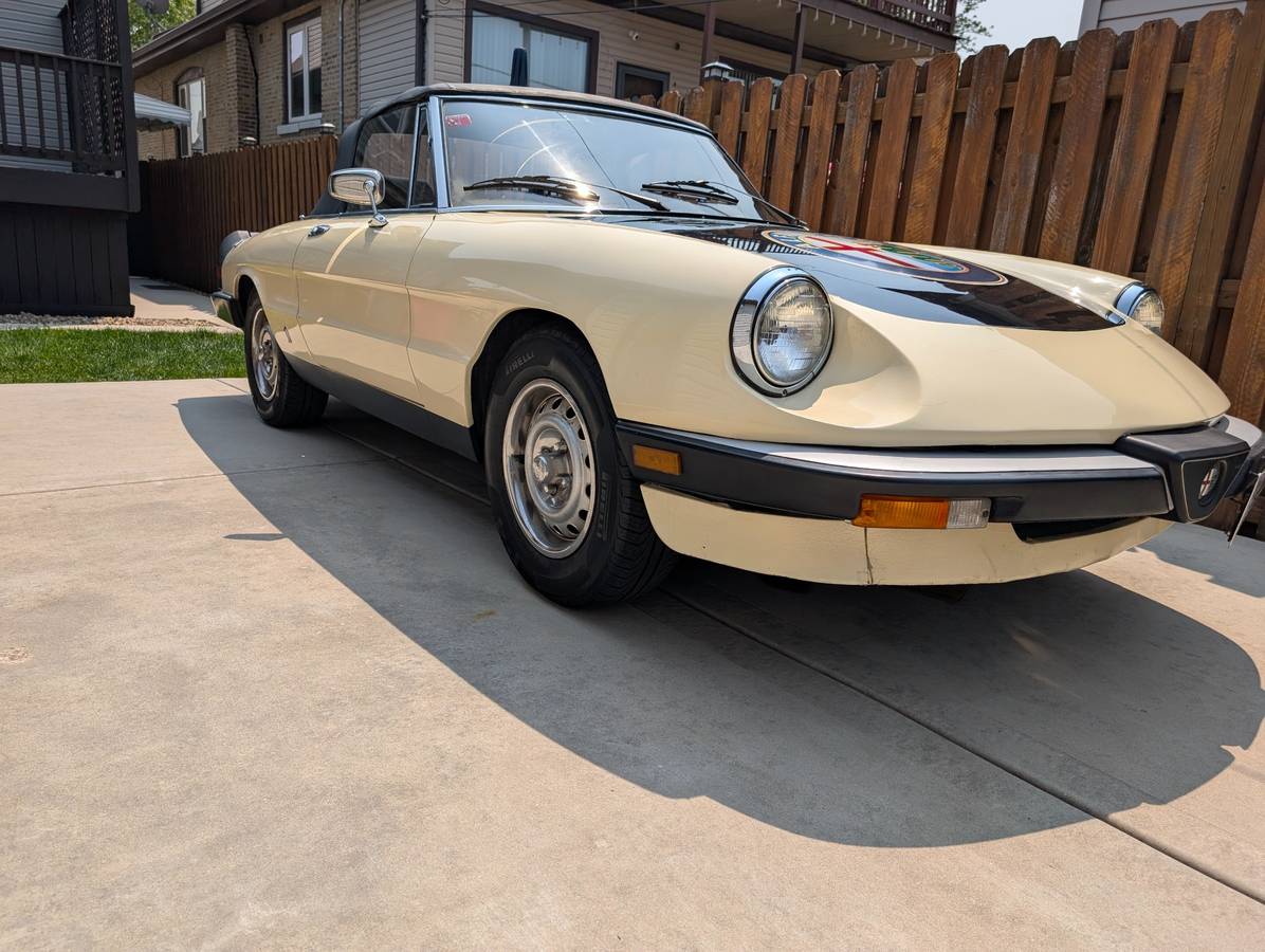 Alfa-romeo-spider-1985-yellow-2