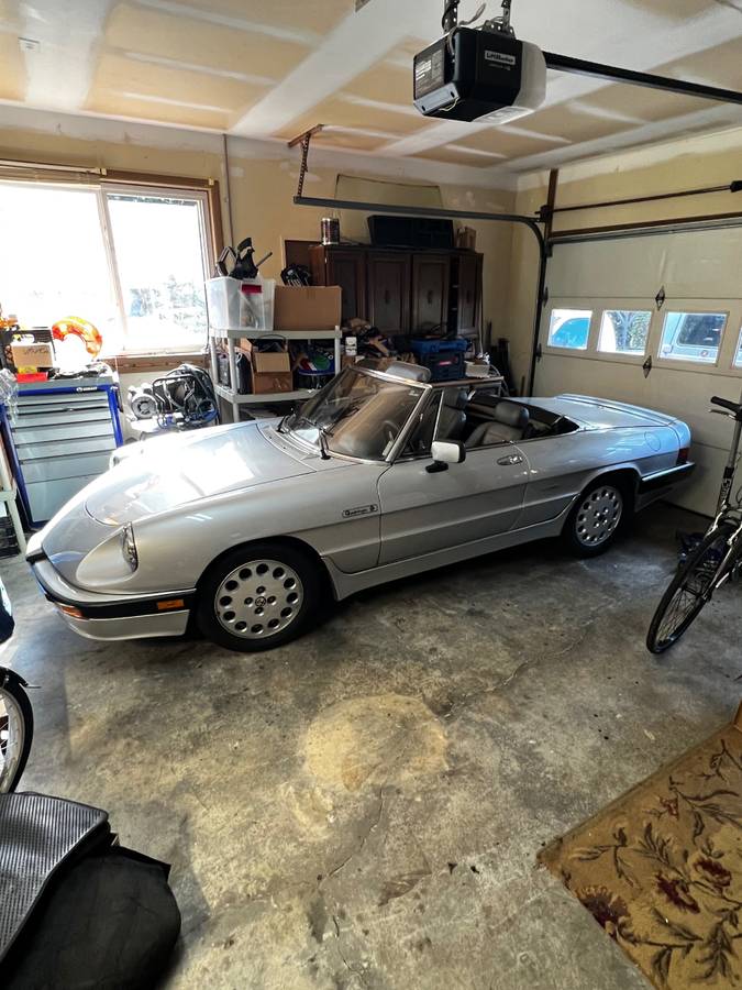 Alfa-romeo-spider-1986-silver-3