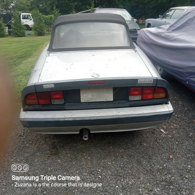 Alfa-romeo-spider-1986-silver-4