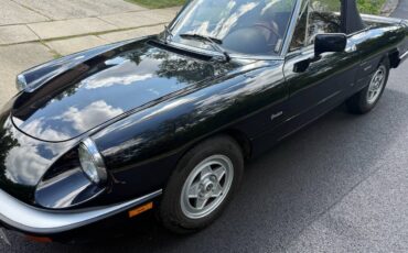 Alfa-romeo-spider-1990-black-11