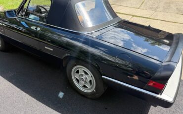Alfa-romeo-spider-1990-black-13