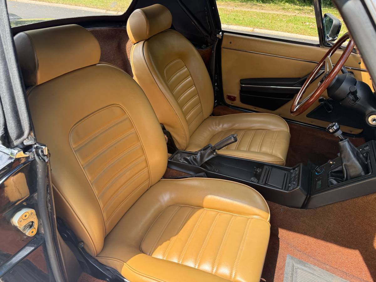 Alfa-romeo-spider-1990-black-4