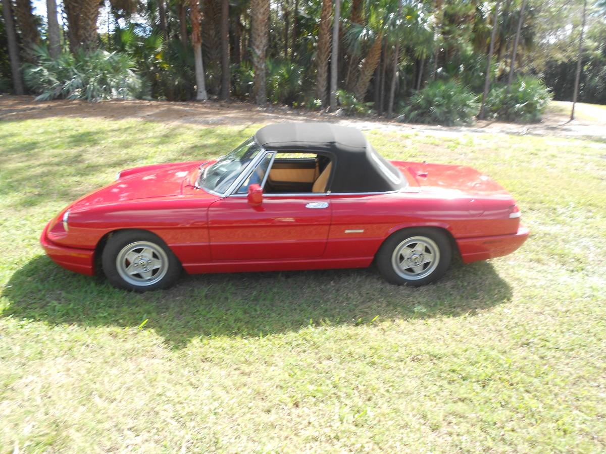 Alfa-romeo-spider-1991-red-1