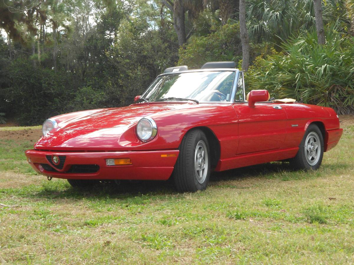 Alfa-romeo-spider-1991-red