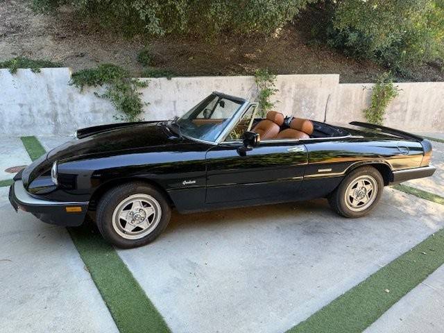 Alfa-romeo-spider-graduate-1989