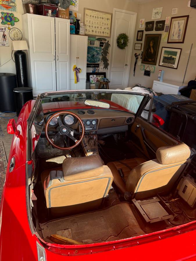 Alfa-romeo-spider-veloce-1982-red-2