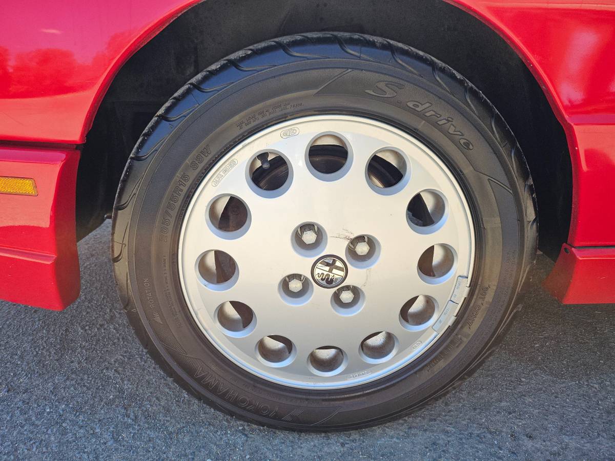 Alfa-romeo-spider-veloce-1991-red-12