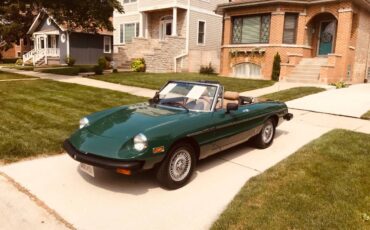Alpha-romeo-spider-1978-green-10