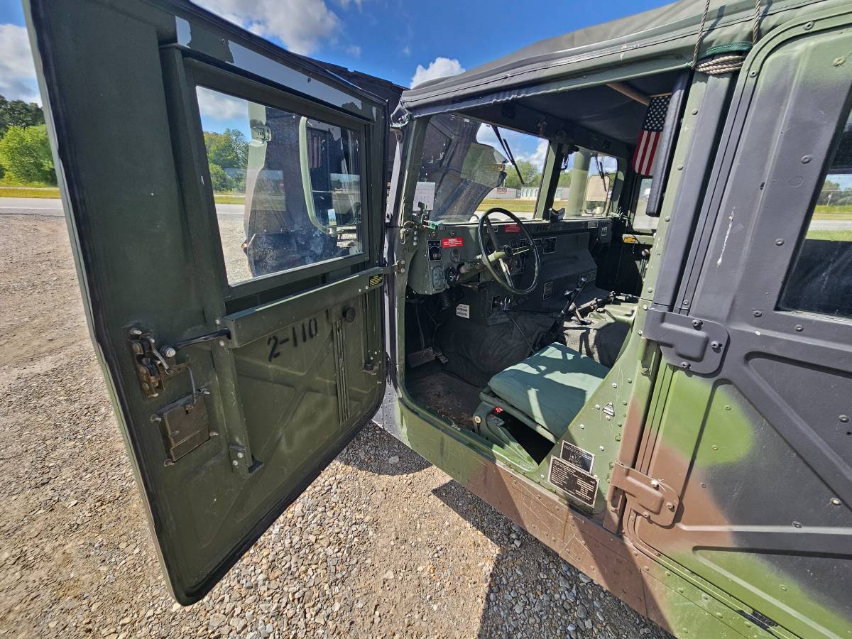 Am-general-998-diesel-1989-16