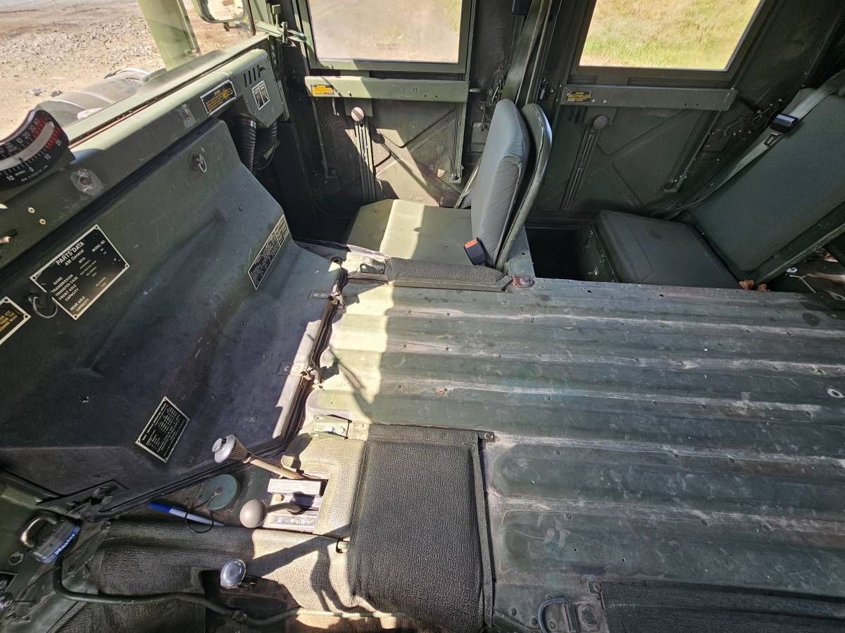 Am-general-998-diesel-1989-19
