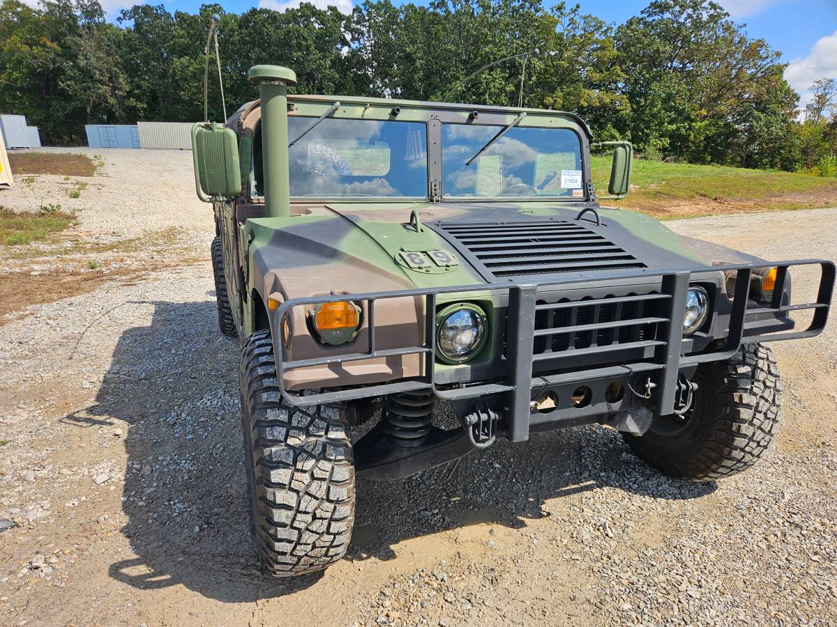 Am-general-998-diesel-1989-4