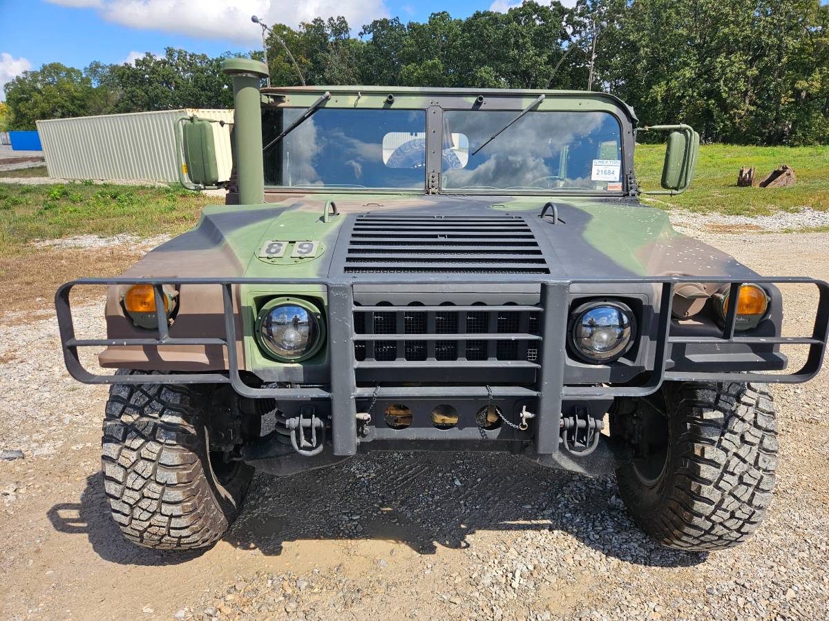 Am-general-998-diesel-1989-5